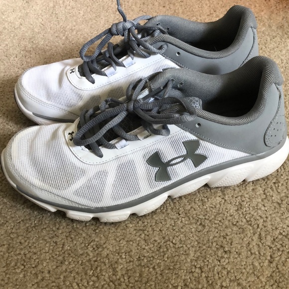 under armour men's athletic shoes
